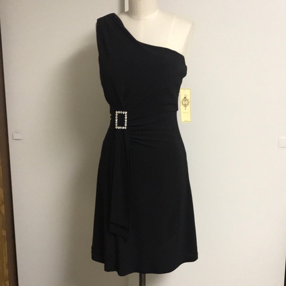 Dresses & Skirts - Black Cocktail Dress